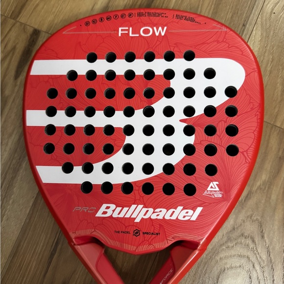 BullPadel Red Padel Racket Flow - Picture 2 of 8